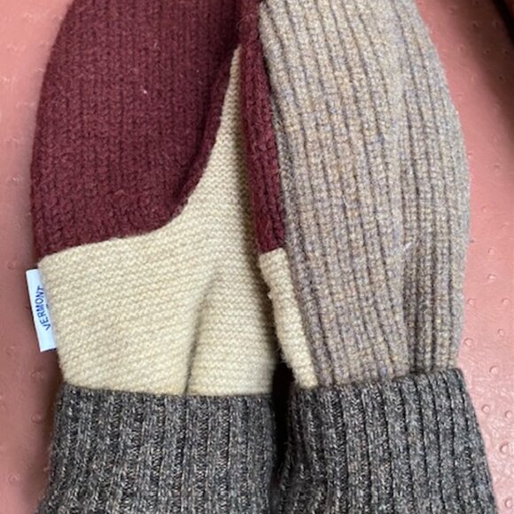 Vermont mittens Bernie mittens -New - Picture 8 of 12